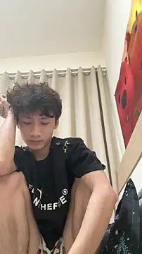 sexyboy-3525 online show from May 15, 2:36 pm