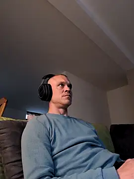 jocass1628 online show from April 2, 7:27 am