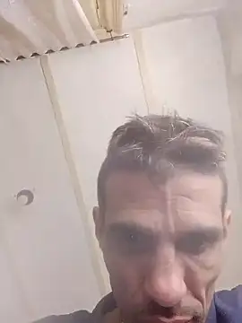 Guillelp online show from April 26, 11:12 pm