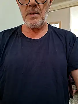 julenvcia online show from April 24, 3:58 pm