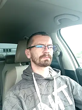 jozsi1995 online show from April 10, 8:32 am