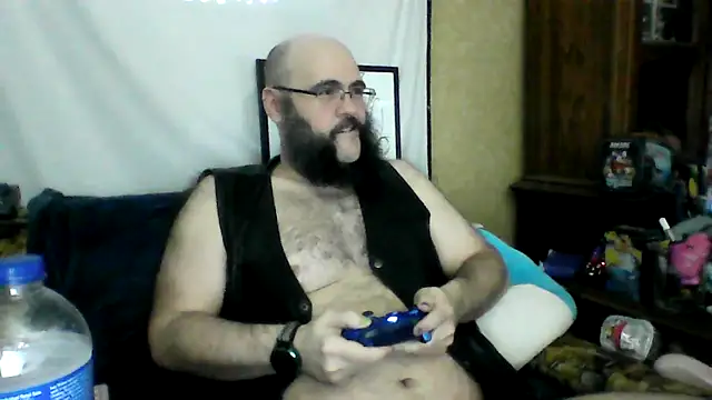BriTheTopBear online show from May 23, 11:54 pm