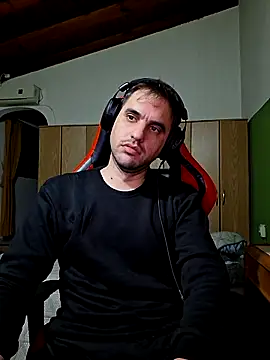 Gonza42OArg online show from April 8, 3:51 am