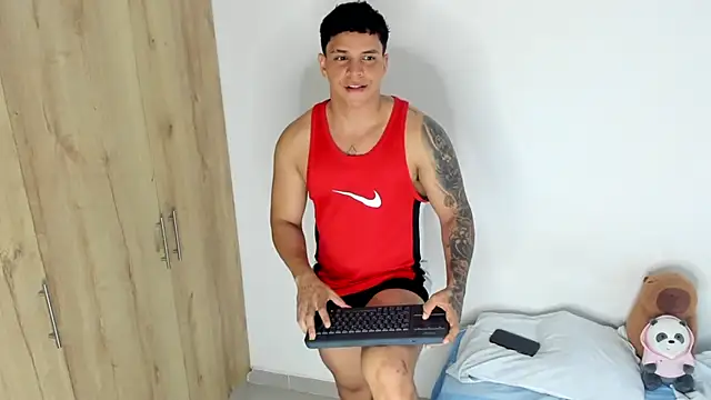 DrakeSmith  online show from April 13, 10:21 pm