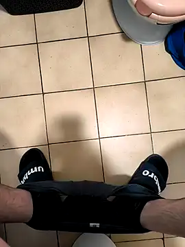 xaviier7777 online show from May 12, 5:05 am
