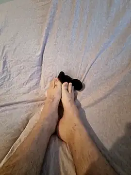 bossFeet online show from April 13, 9:21 am