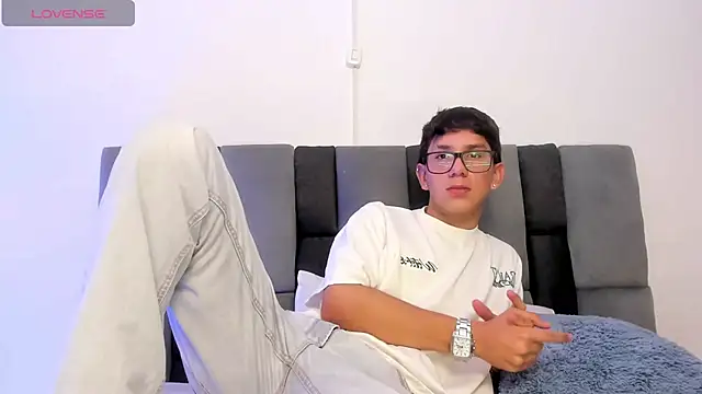 Adrien silex online show from April 15, 5:02 pm