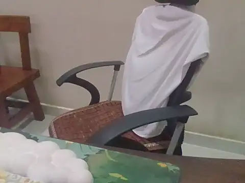 felixox25 online show from April 19, 6:13 am