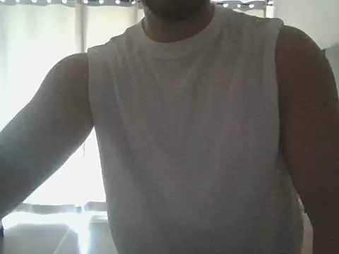 CrisXAngelo online show from April 14, 7:35 pm