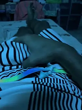 luciferthedevilqwer online show from April 20, 5:59 pm