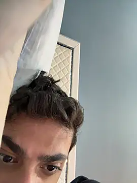 errrry16 online show from April 18, 4:08 pm