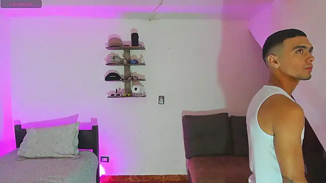 Teo Rave online show from May 16, 2:15 pm
