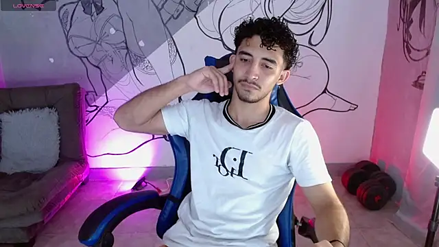 caius bigcock1 online show from May 16, 12:36 pm