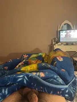 desirchat online show from April 25, 1:41 pm