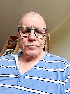 Eddy0763 online show from May 4, 6:04 am