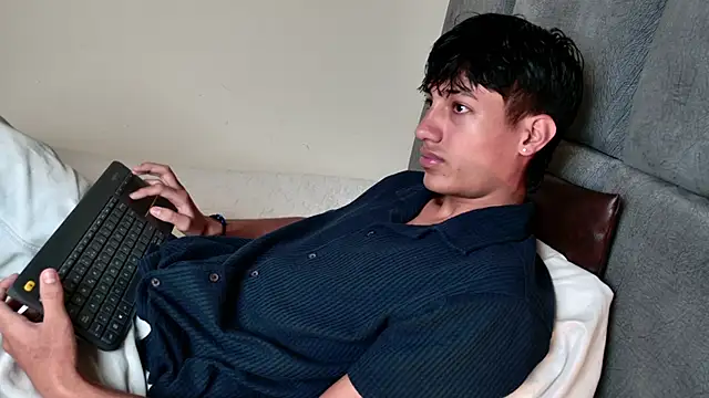 Sebas Vargasx online show from May 6, 1:33 pm