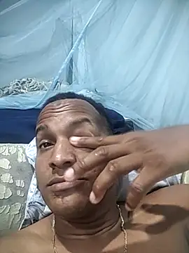 luis391986 online show from May 27, 2:52 am