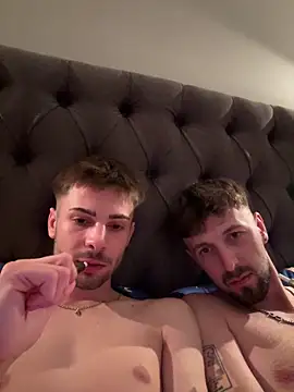 boyfriends24h online show from May 18, 8:13 pm