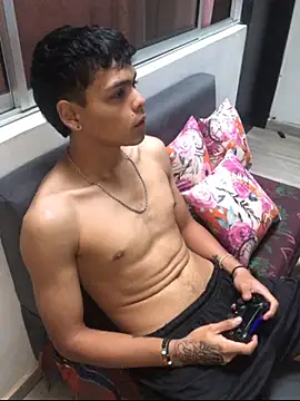 Davidsmith69 online show from May 26, 1:51 pm