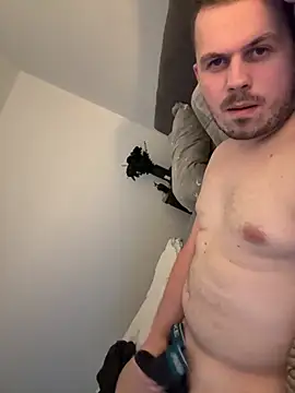 gayboylevin online show from June 10, 7:25 pm