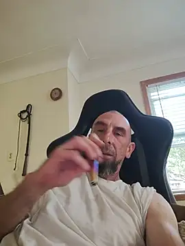 After-HoursGrant online show from June 14, 9:28 pm