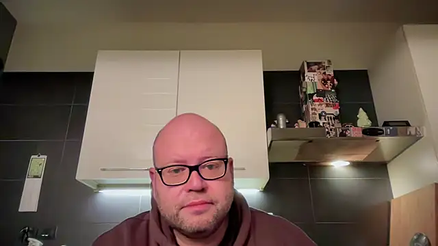 theitalianbear online show from March 25, 7:07 pm