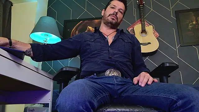 ChrisKox online show from March 14, 5:36 am