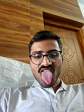 krishna8035 online show from March 2, 10:37 am