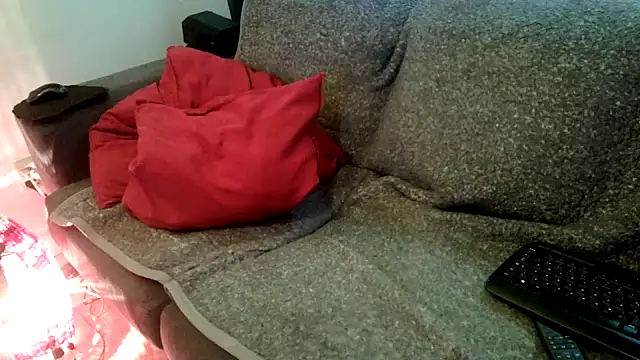 Truganini1 online show from December 11, 6:16 pm