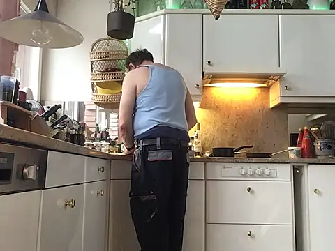 wankcellar online show from March 15, 12:45 pm