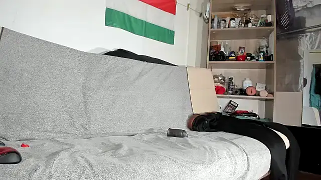 viraglaci18xh online show from January 8, 4:45 pm