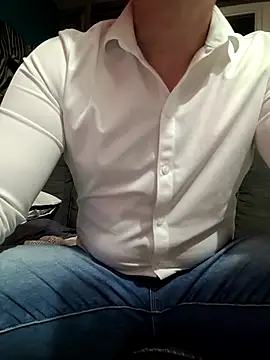 tom sauwer online show from October 28, 10:45 pm