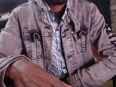 ThethunderPo online show from December 15, 3:45 am