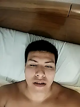 Snapshot of mikeeeeeell chatting on October 18, 8:47 pm mikeeeeeell online show from October 18, 8:47 pm