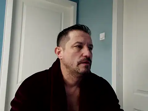 MisterFaithRO online show from April 18, 6:31 pm