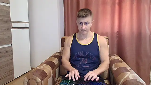 Todhorny9873 online show from March 19, 6:57 am