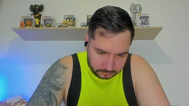 camilo restrepo21 online show from April 14, 12:33 am