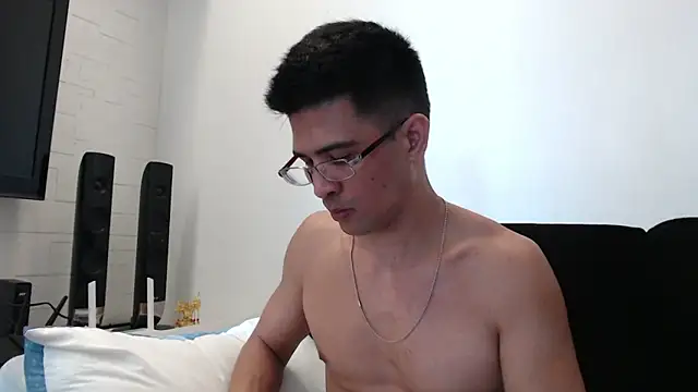 Snapshot of SebastianReiss chatting on March 18, 4:18 am SebastianReiss online show from March 18, 4:18 am