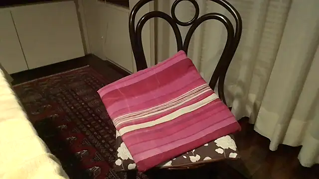 polloiw online show from May 8, 8:42 pm