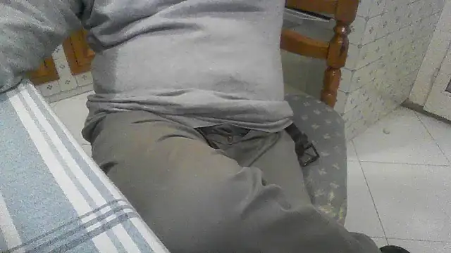 polloiw online show from October 24, 3:03 pm