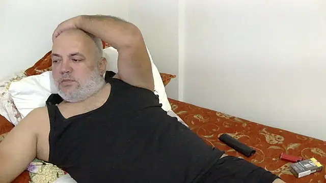 Snapshot of husoizmir chatting on October 21, 7:06 pm husoizmir online show from October 21, 7:06 pm
