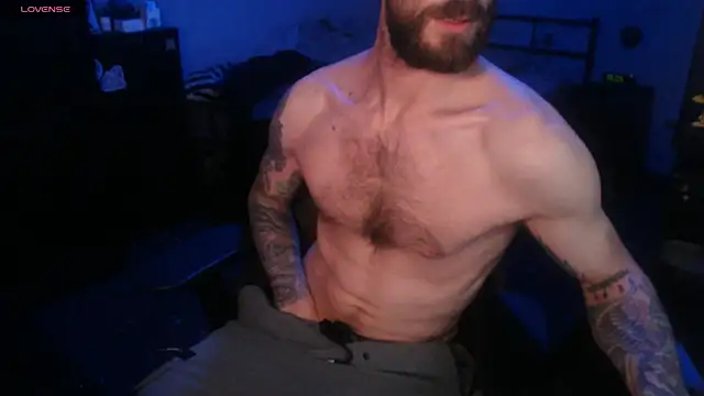 Snapshot of SexxxyLouis chatting on October 20, 2:10 pm SexxxyLouis online show from October 20, 2:10 pm