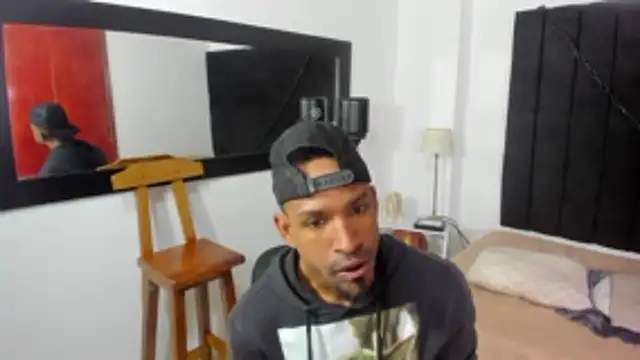 Snapshot of anhtony_wayans chatting on October 24, 12:24 am anhtony wayans online show from October 24, 12:24 am