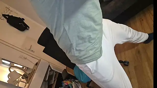 -luckybong- online show from February 26, 12:34 am