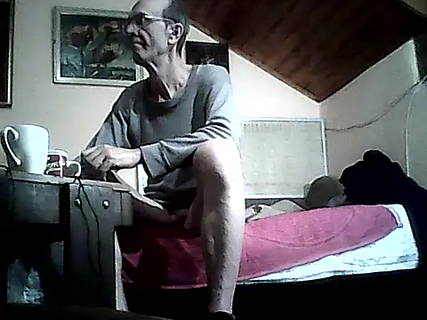 bartolik06 online show from January 19, 12:35 am