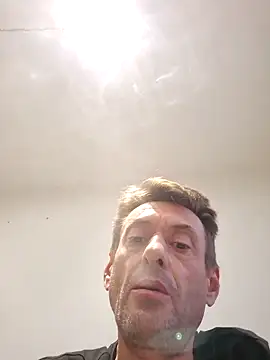Snapshot of bg694 chatting on December 19, 8:56 am bg694 online show from December 19, 8:56 am