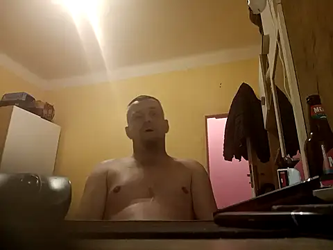 Snapshot of MrWhitePL chatting on January 31, 5:42 pm MrWhitePL online show from January 31, 5:42 pm