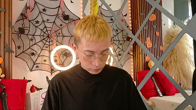 Chris Bennett online show from October 23, 12:30 pm