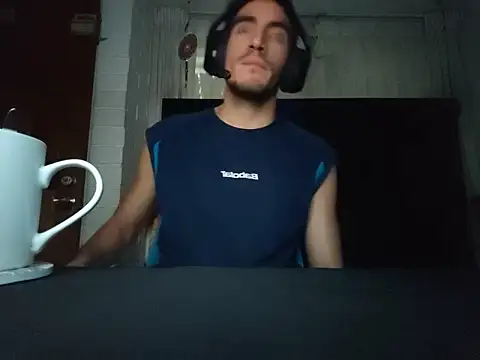 TommyMomentum online show from April 3, 2:19 am