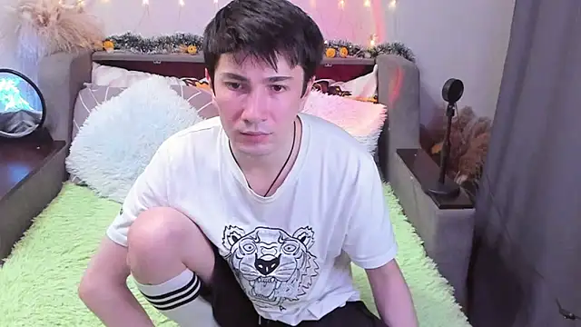 Yumi steve online show from November 2, 4:22 pm